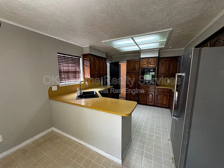 6300 Brookside Dr — Photo 26