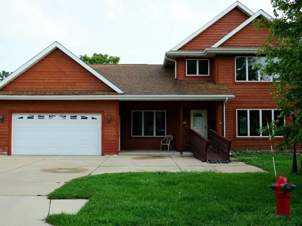 610 Church STREET, Hartford, WI 53027