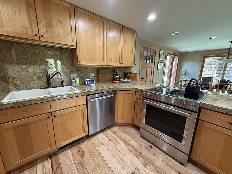 1250 Mesa Dr — Photo 10