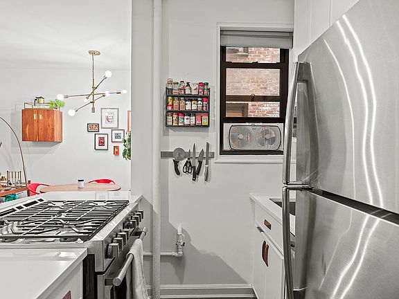 5th image of 345 Riverside Dr APT 4F