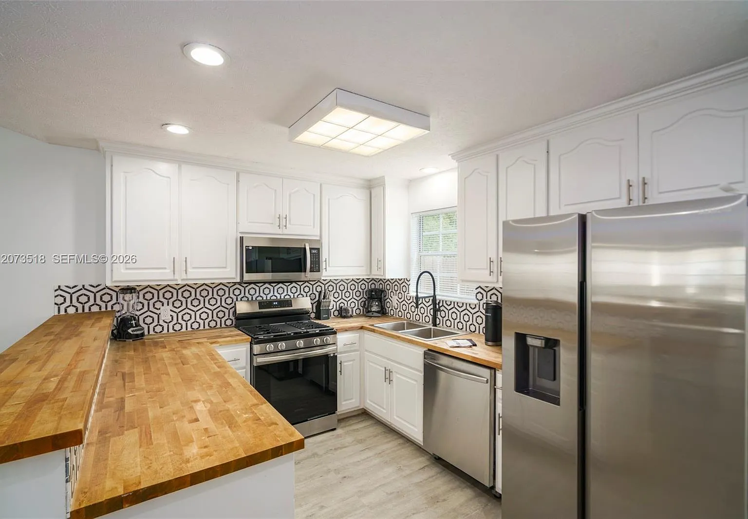 3 bed, 2.0 bath, $3,895 — Photo 3