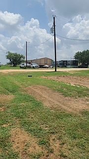 3rd image of 121 Country Living Ln