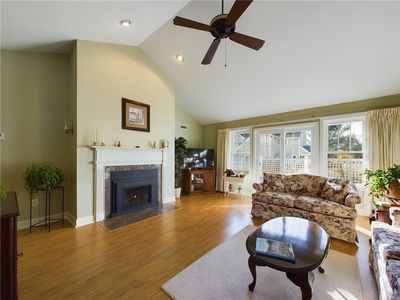224 Corey Ln, Middletown, RI, 02842