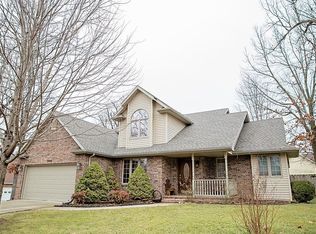 3996 N Williams Pl, Springfield, MO 65803