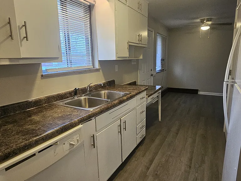 1434 N Campbell Ave #1434 — Photo 2