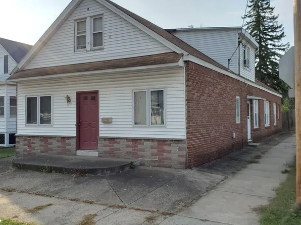 2046 Hugh St, Schenectady, NY 12306