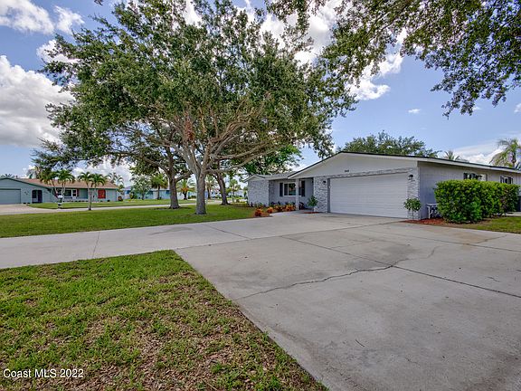 3rd image of 345 Diana Blvd