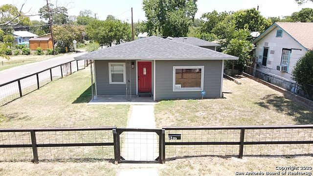 1st image of 947 W Rosewood Ave