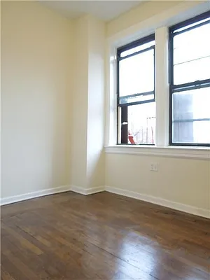 Rented by REAL New York | media 9