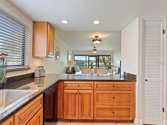 4th image of 1052 Lotus Cove Ct Unit 716