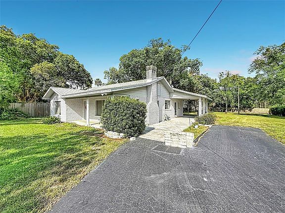 3rd image of 3271 ROBINSON STREET
