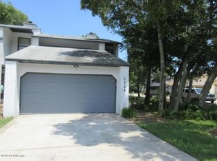 1105 W Romaine Cir, Jacksonville, FL 32225