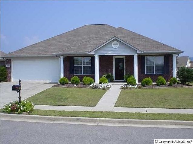 1st image of 5019 Blakemore Dr SE