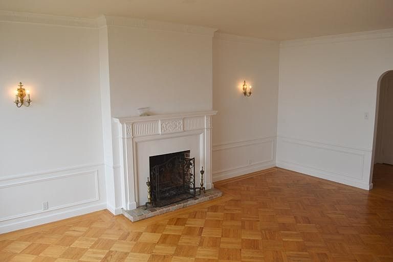 1st image of 2115 15th Ave