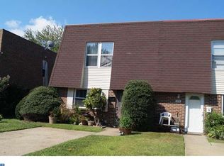 9834 Bonner St, Philadelphia, PA 19115