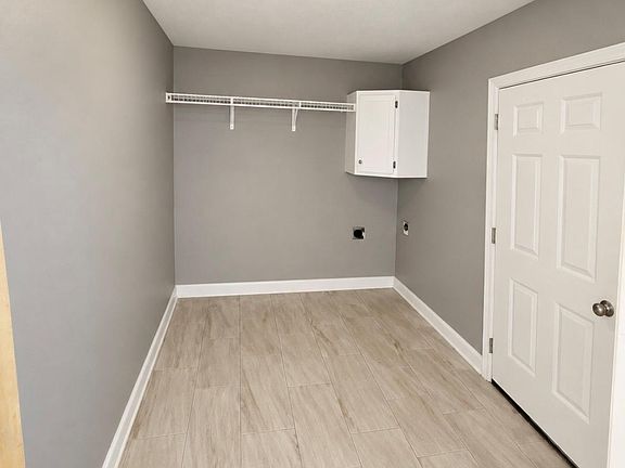 4th image of 2400 Connor Ave