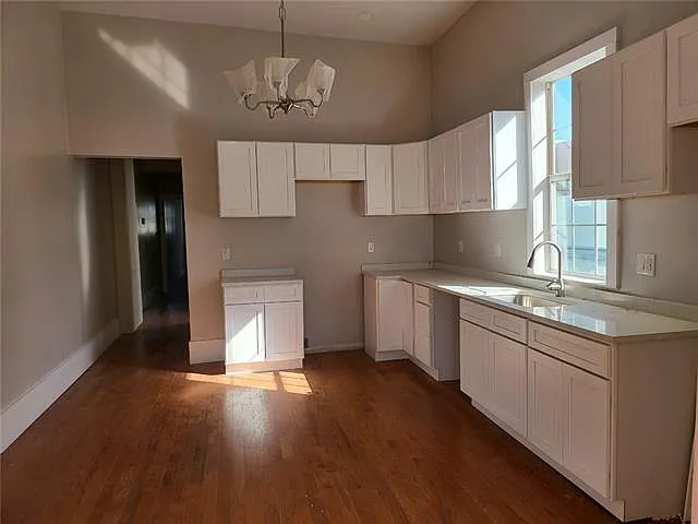 2129 Spain St — Photo 6