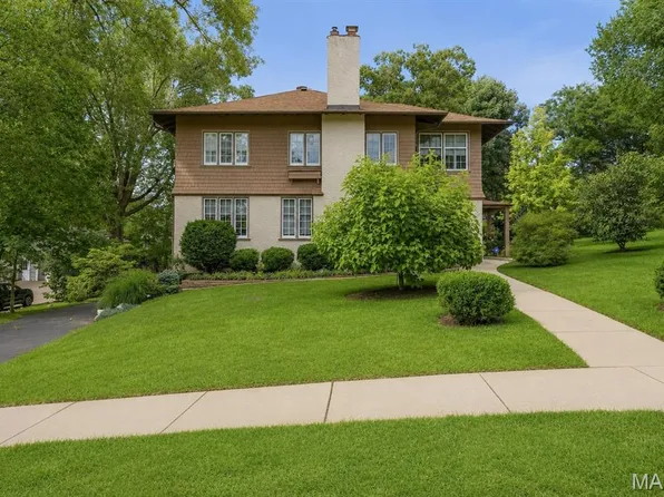 445 Algonquin Pl, Saint Louis, MO 63119