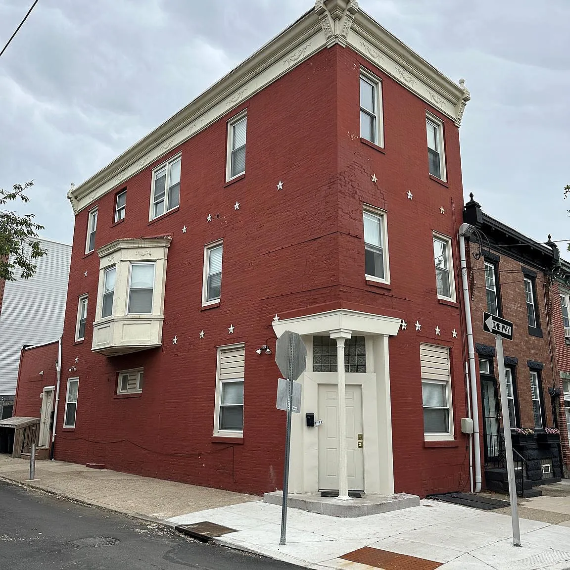 1 bed, 2416 sqft, $1,095 — Photo 2