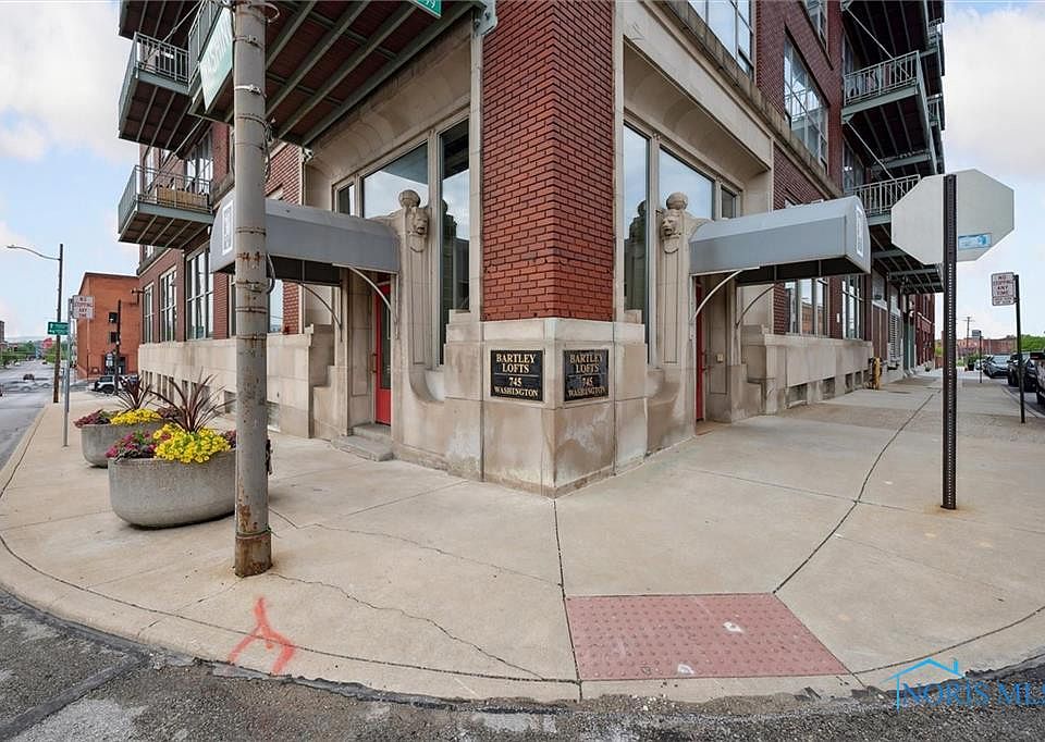 1st image of 745 Washington St APT 204