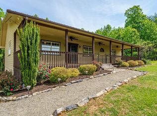 971 White Oak Dr, Warne, NC 28909
