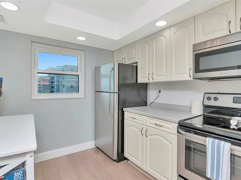 17580 Gulf Blvd #403 — Photo 9