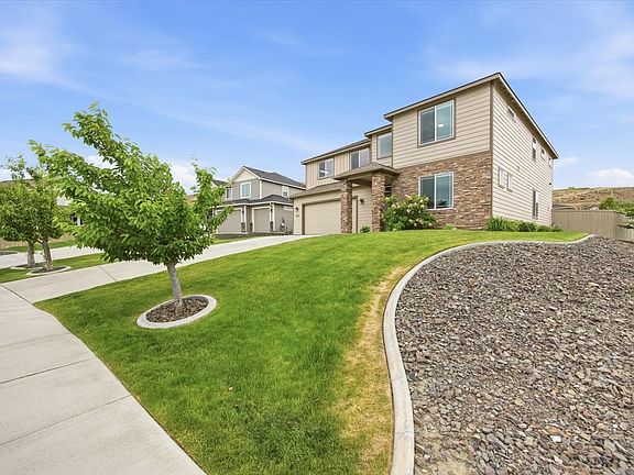 3rd image of 4757 Cowlitz Blvd