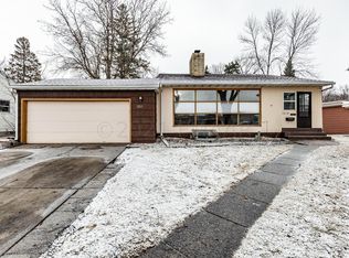 1212 11th St S, Moorhead, MN 56560