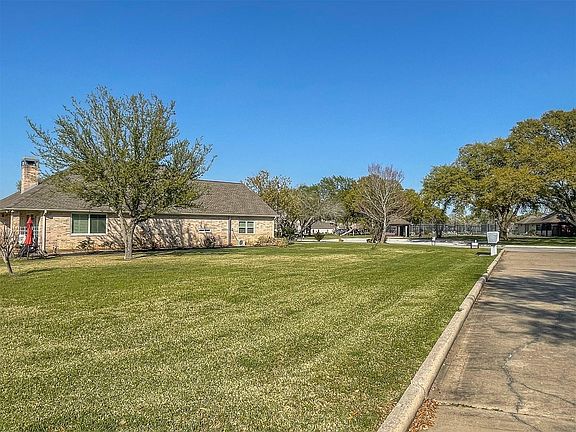 2nd image of 14551 Clipper Circle Dr