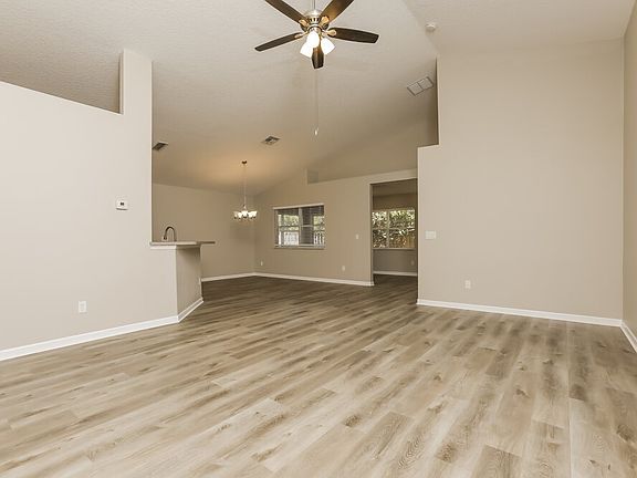 3rd image of 11405 Lake Dr