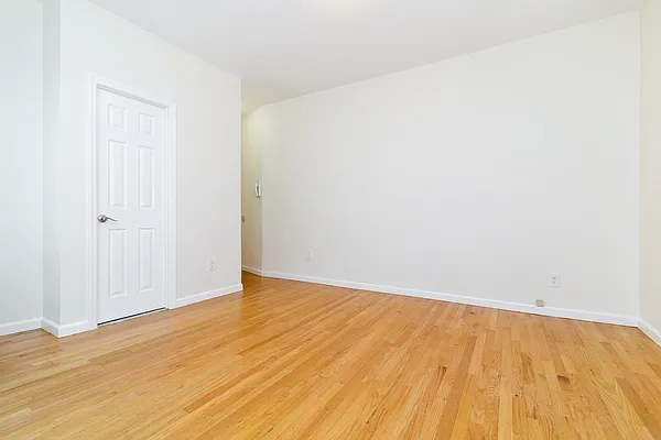 Rented by REAL New York | media 17