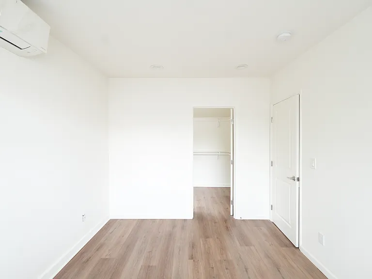 2828 E 70th St #2826-B — Photo 8