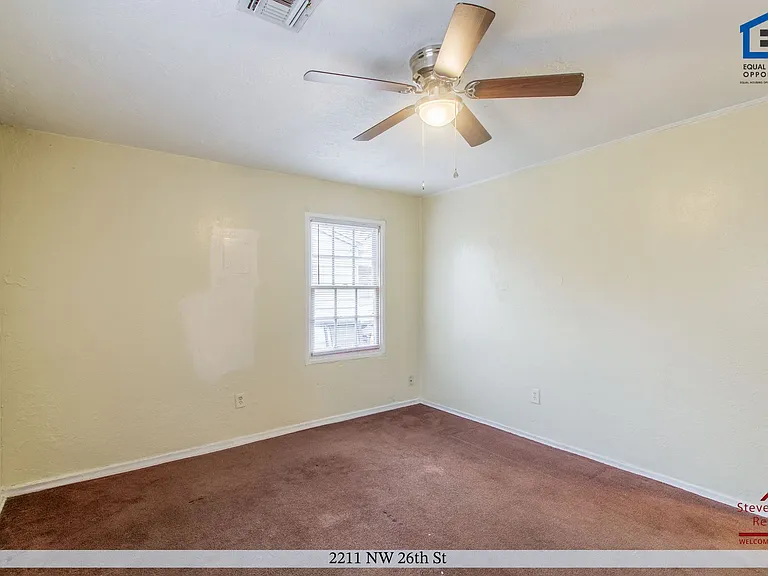 2211 NW 26th St — Photo 25