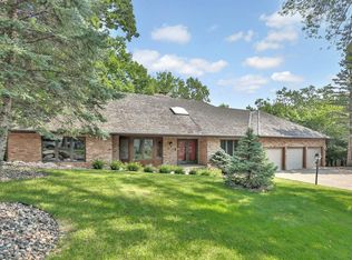 6414 Timber Rdg, Edina, MN 55439