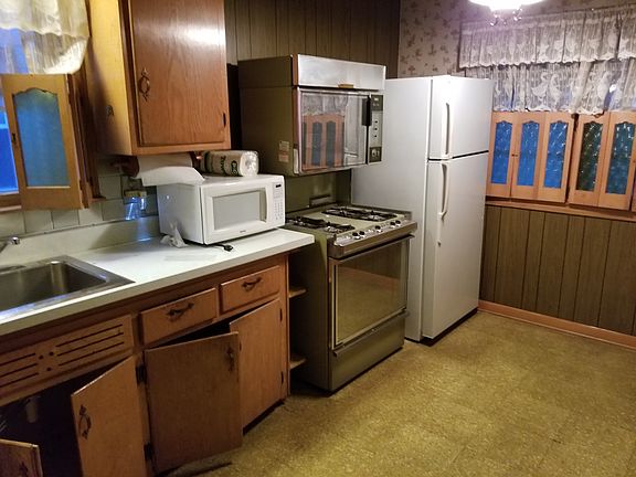 4th image of 753 White Ave