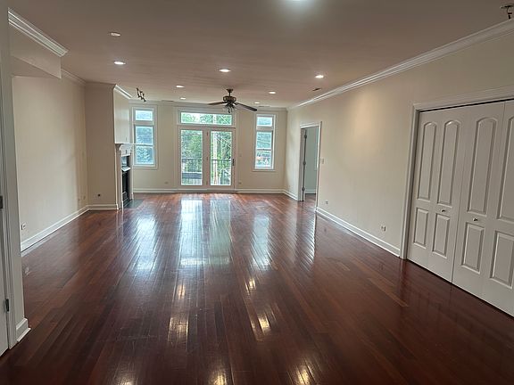 2nd image of 4043 S Drexel Blvd APT 103