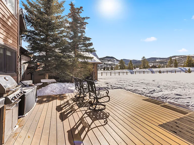 Deck with Gas Grill