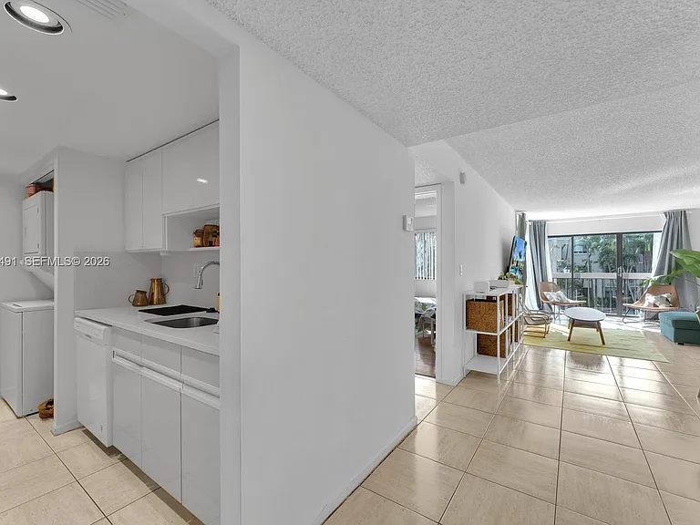 255 Galen Dr #2M — Photo 8
