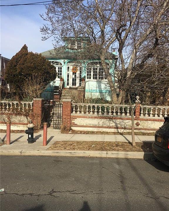 2nd image of 815 E 221st St #2
