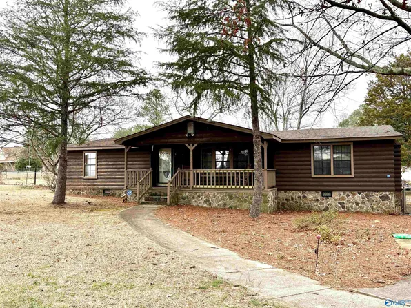 848 Cedar Dr, Gadsden, AL 35901