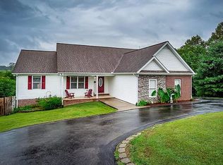 126 Bailing Rd, Lawrenceville, GA 30043