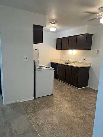 Garfield Park Apartments — Photo 25