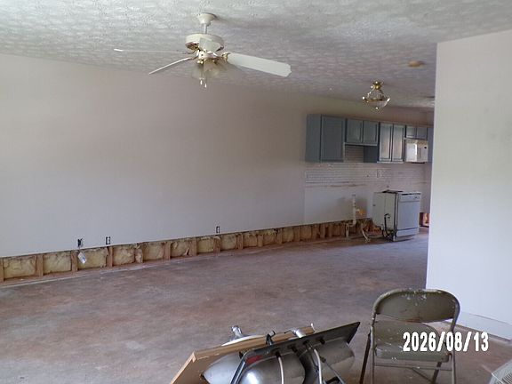 2nd image of 275 Westchester Cir