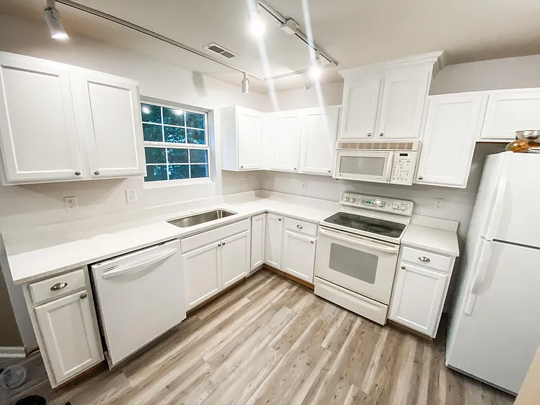 3501 Winslow Ct — Photo 5