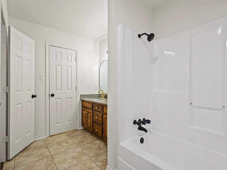 170 N Meadowbrook Dr — Photo 28
