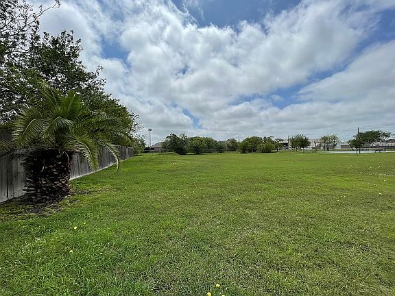 4th image of 5442 Cain Dr
