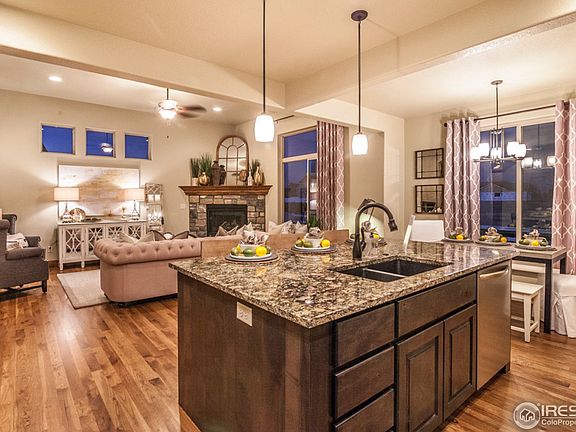 5th image of 415 Vermilion Peak Dr