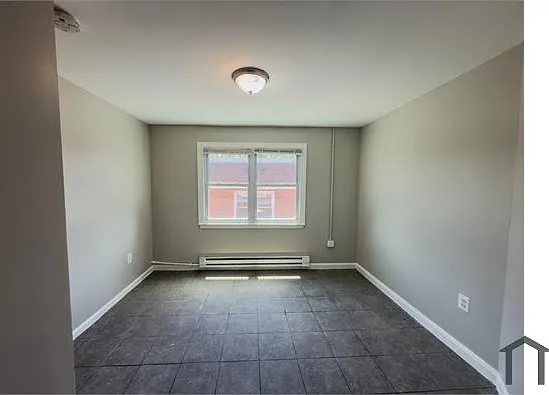2 bed, $1,698 — Photo 2