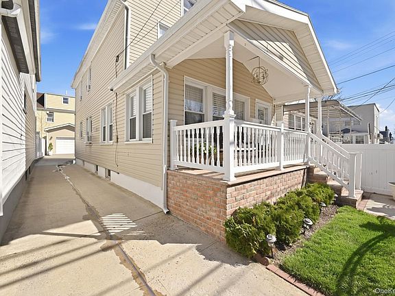 2nd image of 15037 119th Avenue