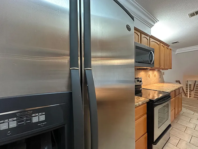 510 E Avenue J #C — Photo 10